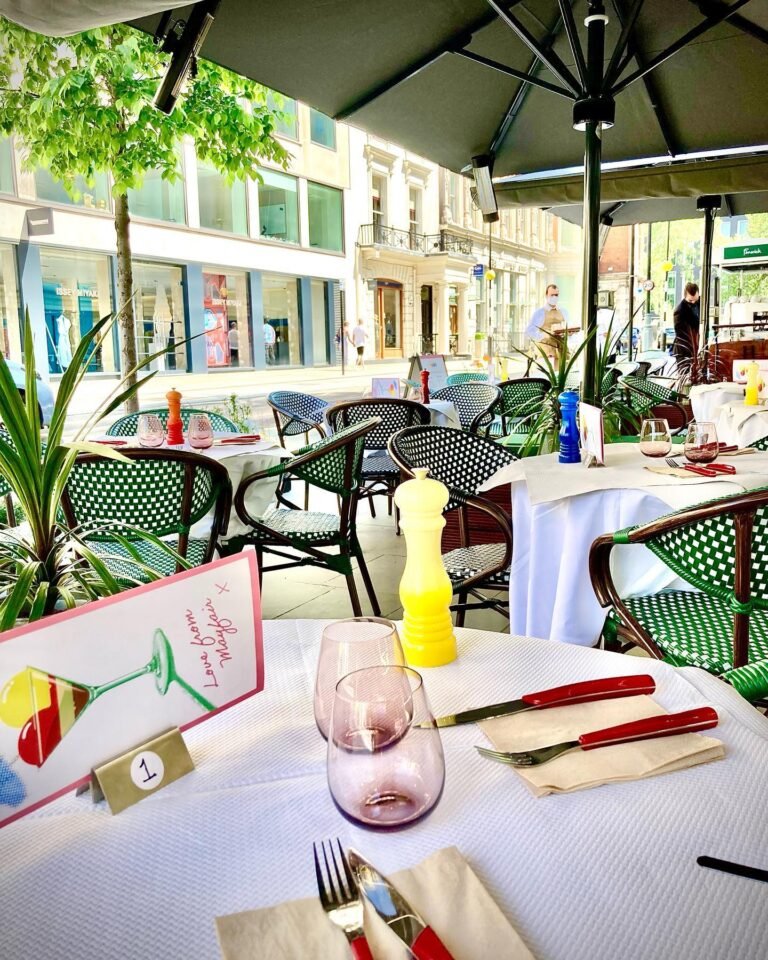 123 Vegan Cafeteria 768x960