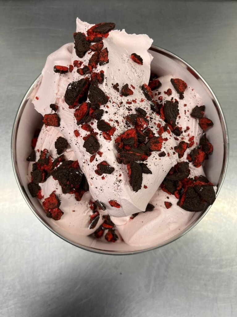 Rays Ice Cream Cookies Cream 768x1024