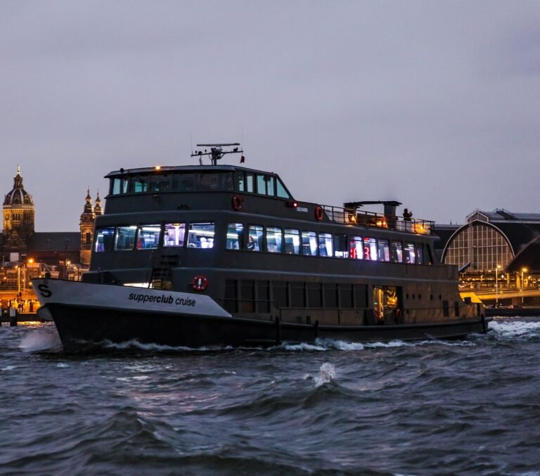 Supper Cruise Event Space 768x677