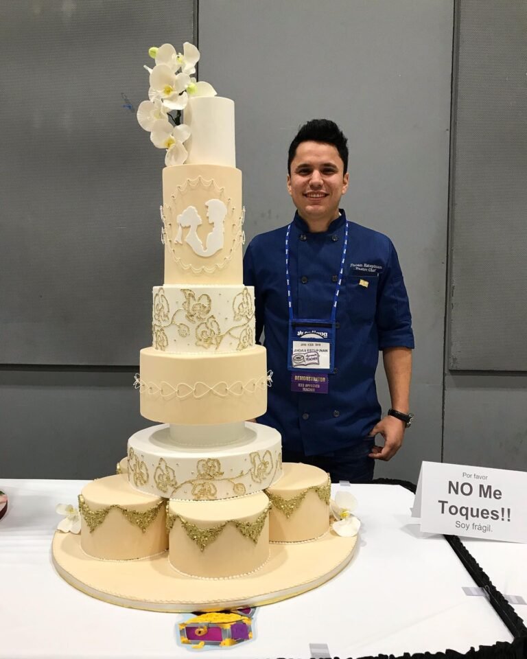 Jhoanes Bakery Coffee Weddding Cake 768x960