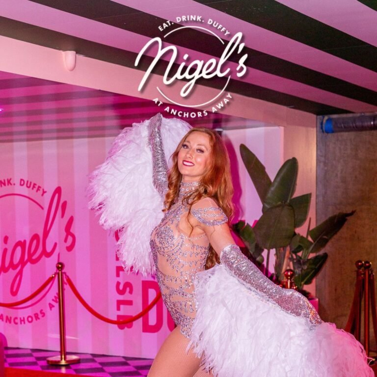 Nigels Waterfront Restaurant Entertainment 768x768